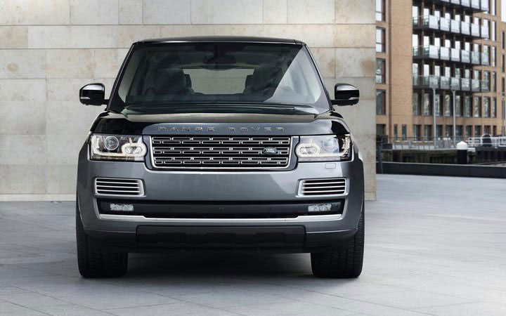 Land Rover Takes Luxury to a New Level With Range Rover SVAutobiography