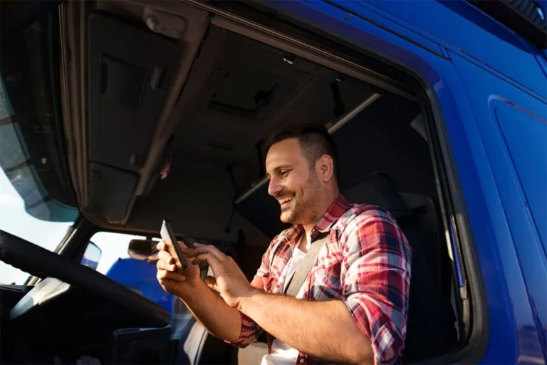 What Are the Most Useful Apps for Truck Drivers?